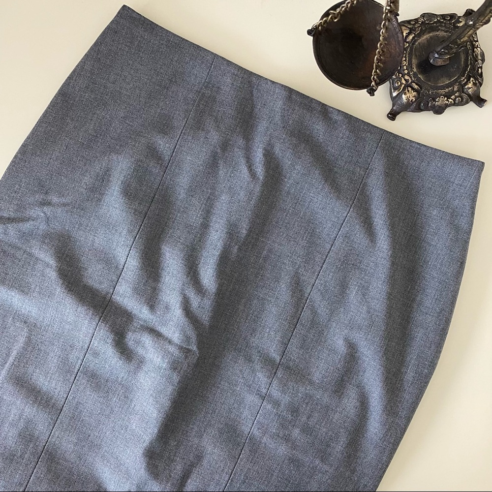 Ann Taylor | Gray Pencil Skirt • 0